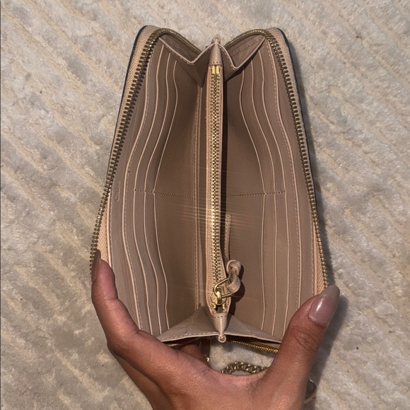 Chloe Colorblock Wallet - Picture 4 of 9